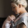 BABYBJORN MINI 3D Mesh – nosidełko, Perłowy Różowy BABYBJORN MINI 3D Mesh – nosidełko, Perłowy Różowy