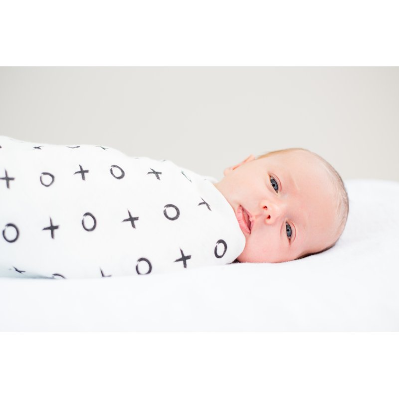 Lulujo Modern Kocyk Bambusowy Hugs&Kisses