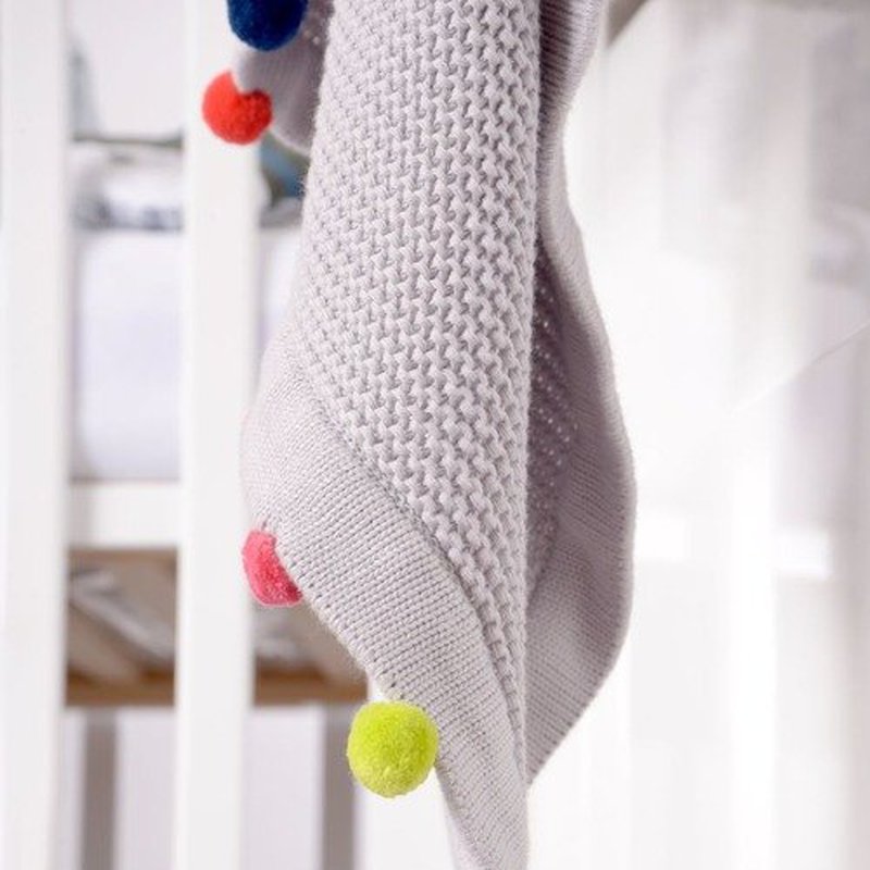 Koc z pomponami, Pani Lis, Kikadu