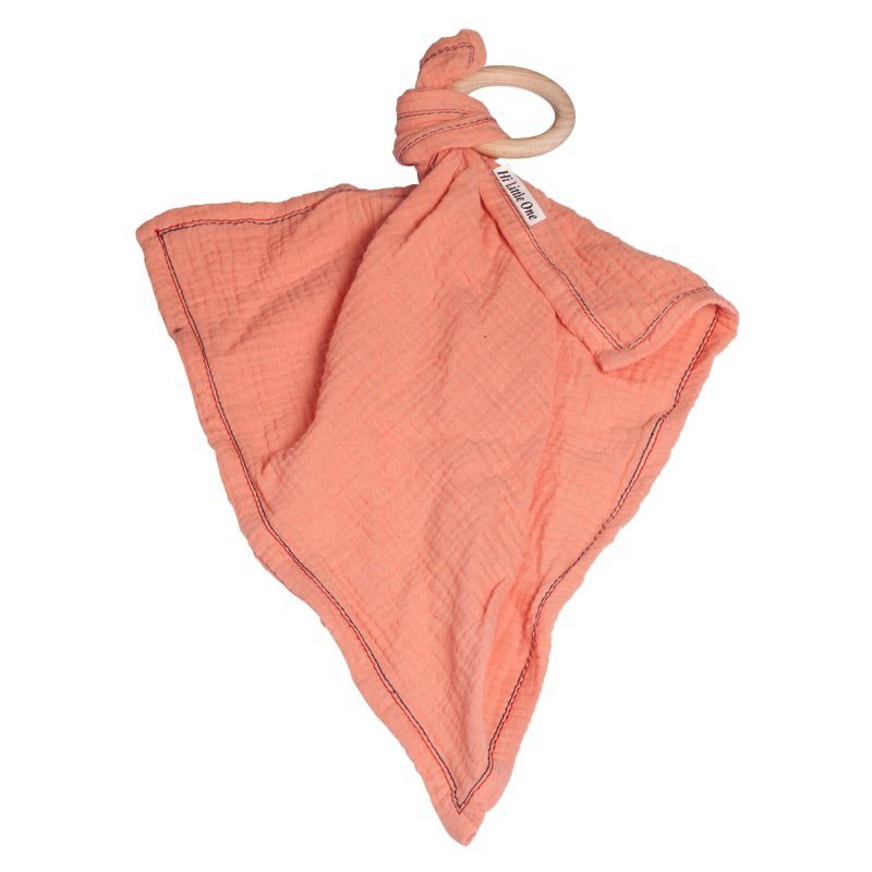 Hi Little One - Przytulanka dou dou z gryzakiem cozy muslin with wood teether Salmon