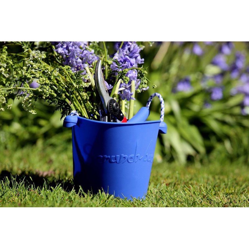 Funkit world - Składane wiaderko do wody i piasku Scrunch Bucket - Czerwony